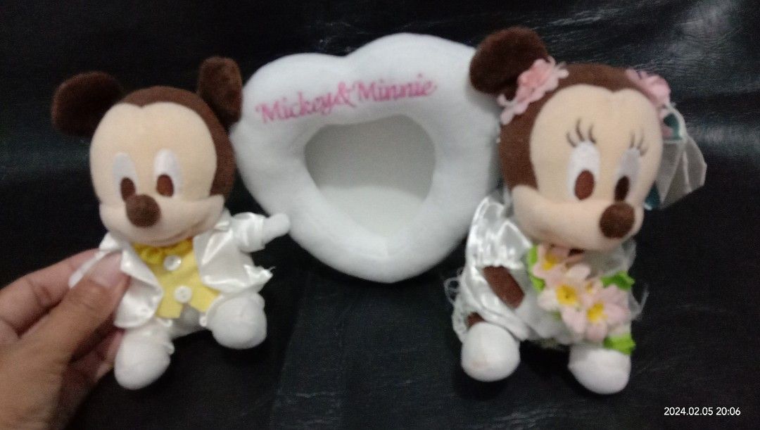 Minnie Mickey Wedding Frame (Category: Frames & Pictures) located in Cabuyao City. Submitted by reyesjim60 (Listing ID 1284864432, Image 1). Description: Minnie Mickey Wedding Frame.