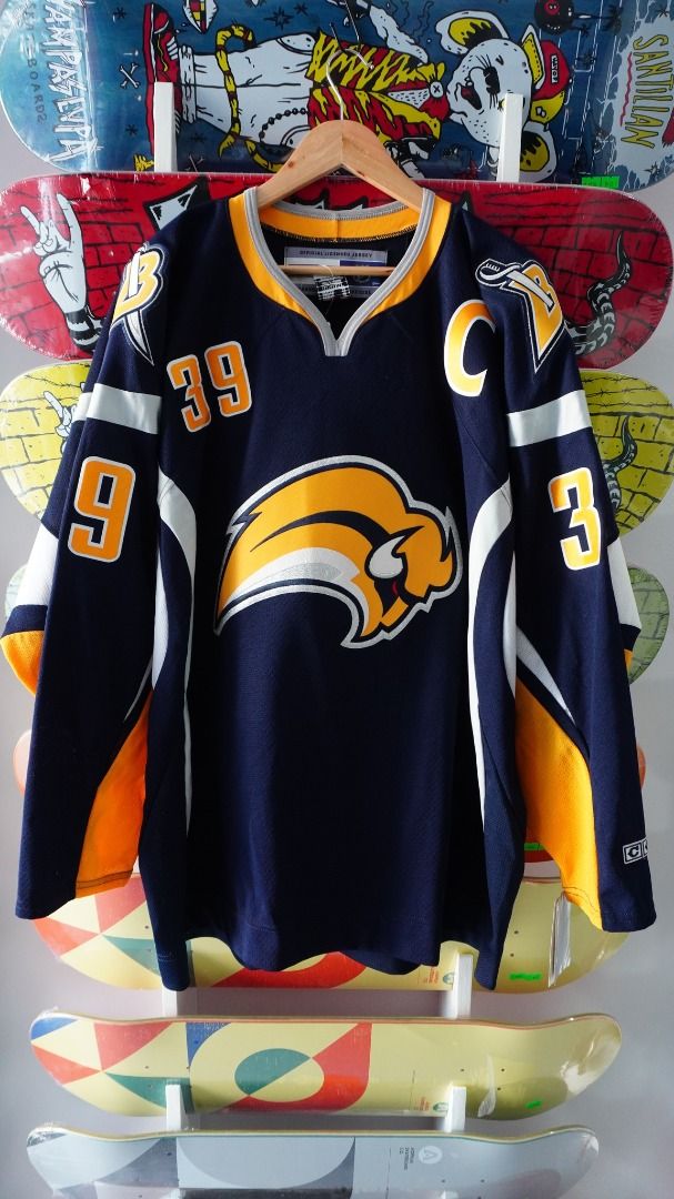 Buffalo sabres slug jersey outlet