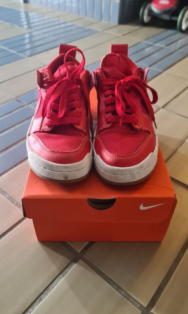 Red womens clearance nike