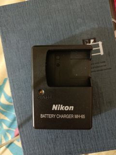 Nikon Battery Charger MH-65