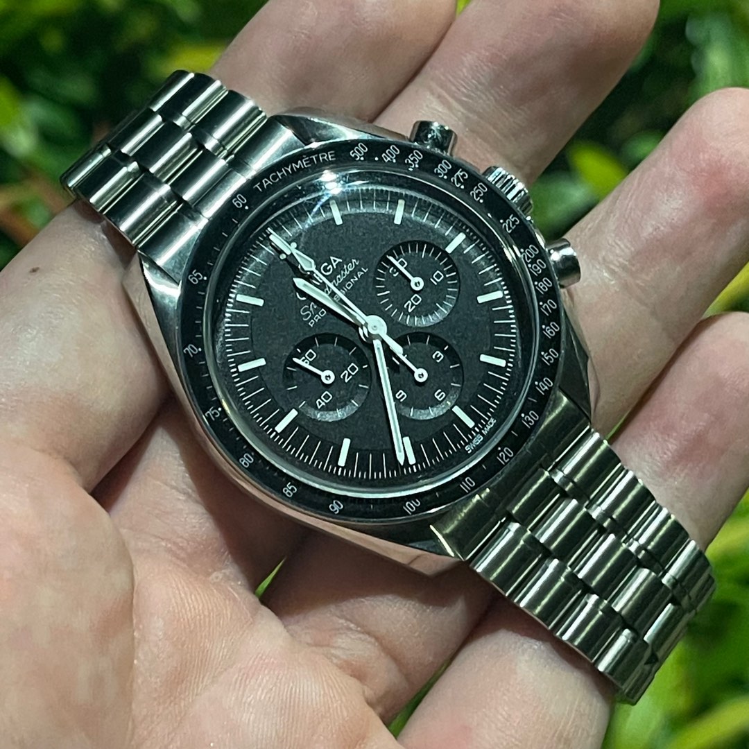 Omega snoopy october 2021 clearance