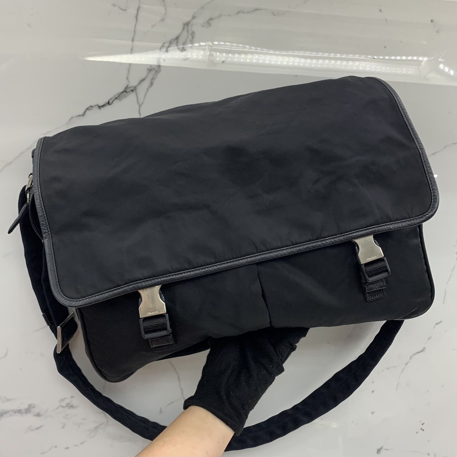 PRADA V165 BLACK NYLON MESSENGER W/CARD SHOULDER BAG 247002896 AL 