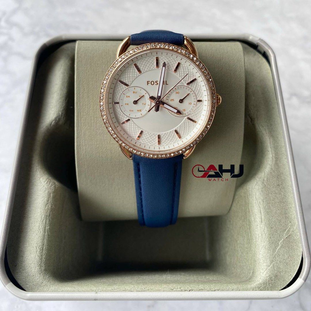 RESTOCK ORIGINAL FOSSIL TAILOR CRYSTAL SILVER DIAL NAVY BLUE LEATHER LADIES WATCH ES4394 Women s Fashion Watches Accessories Watches on Carousell