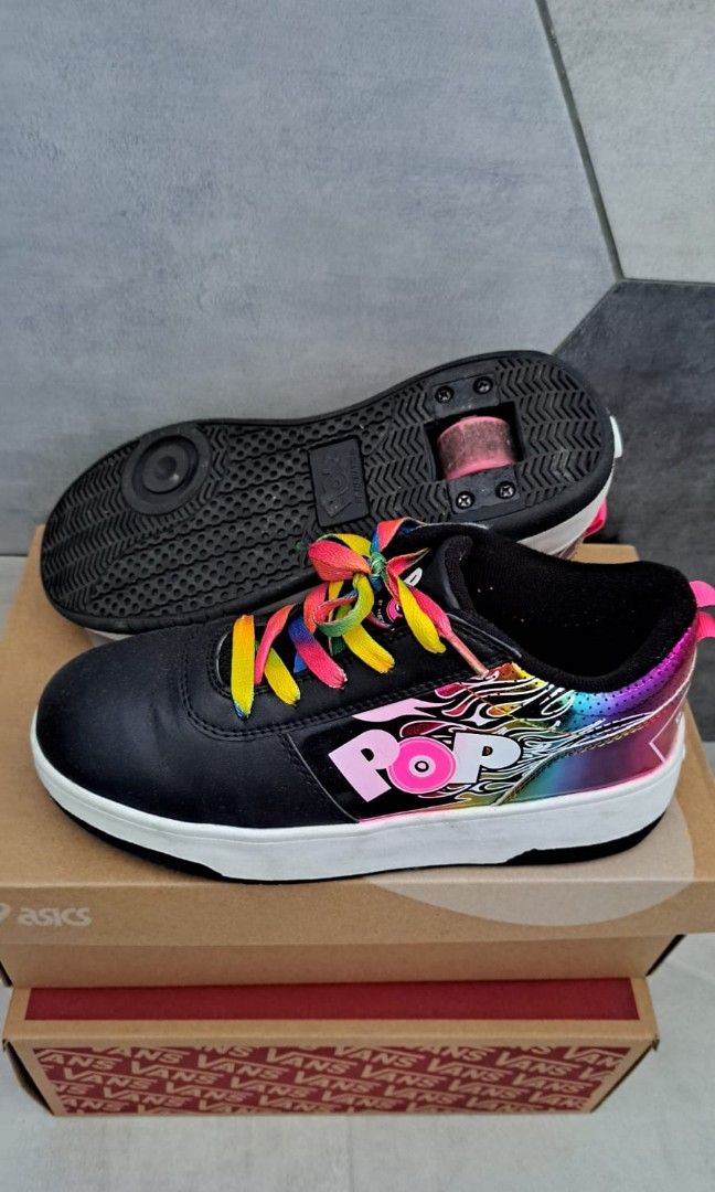 Retractable heelys deals adults