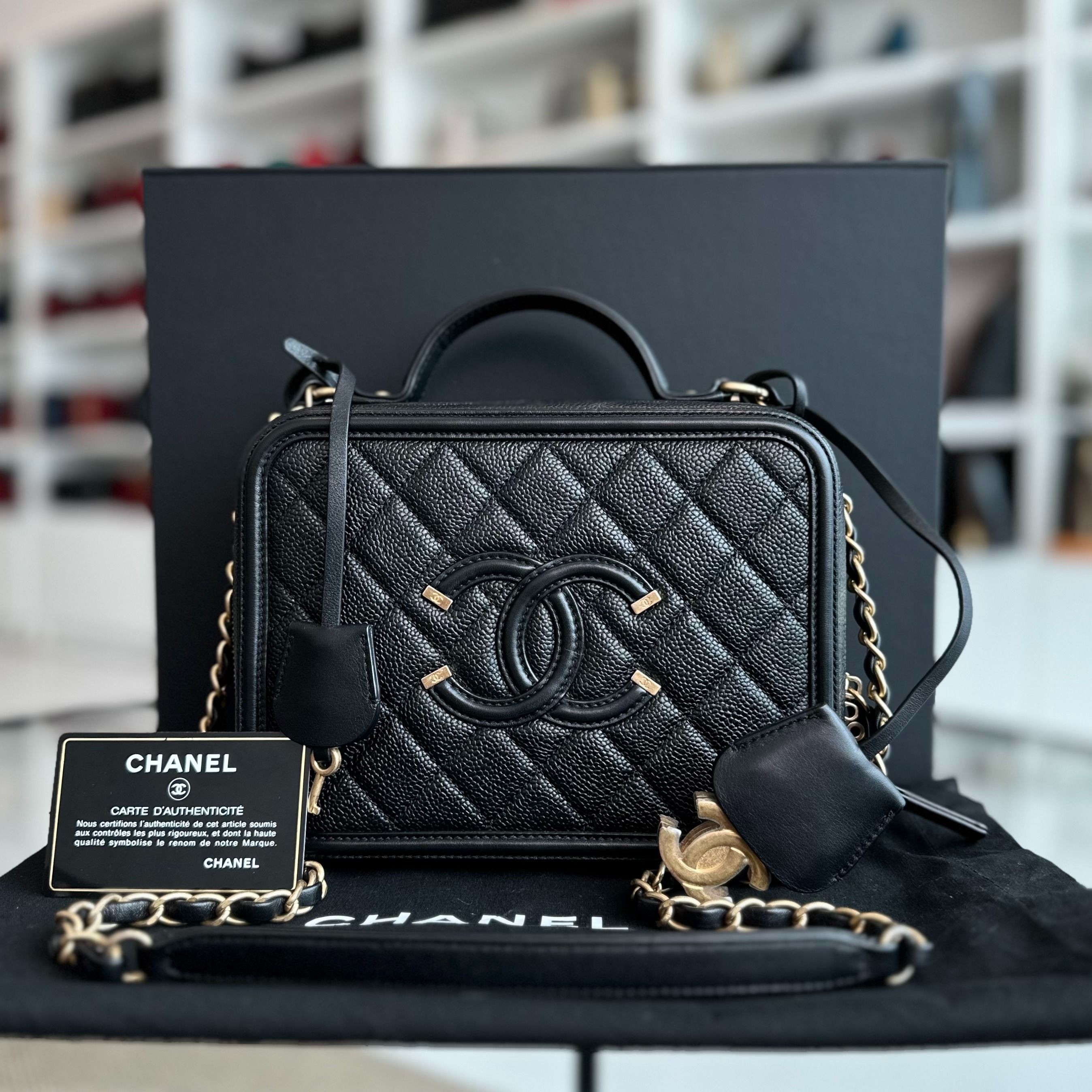 Chanel vanity case medium sale