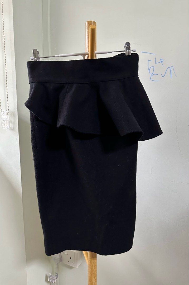 Black ruffle pencil skirt sales