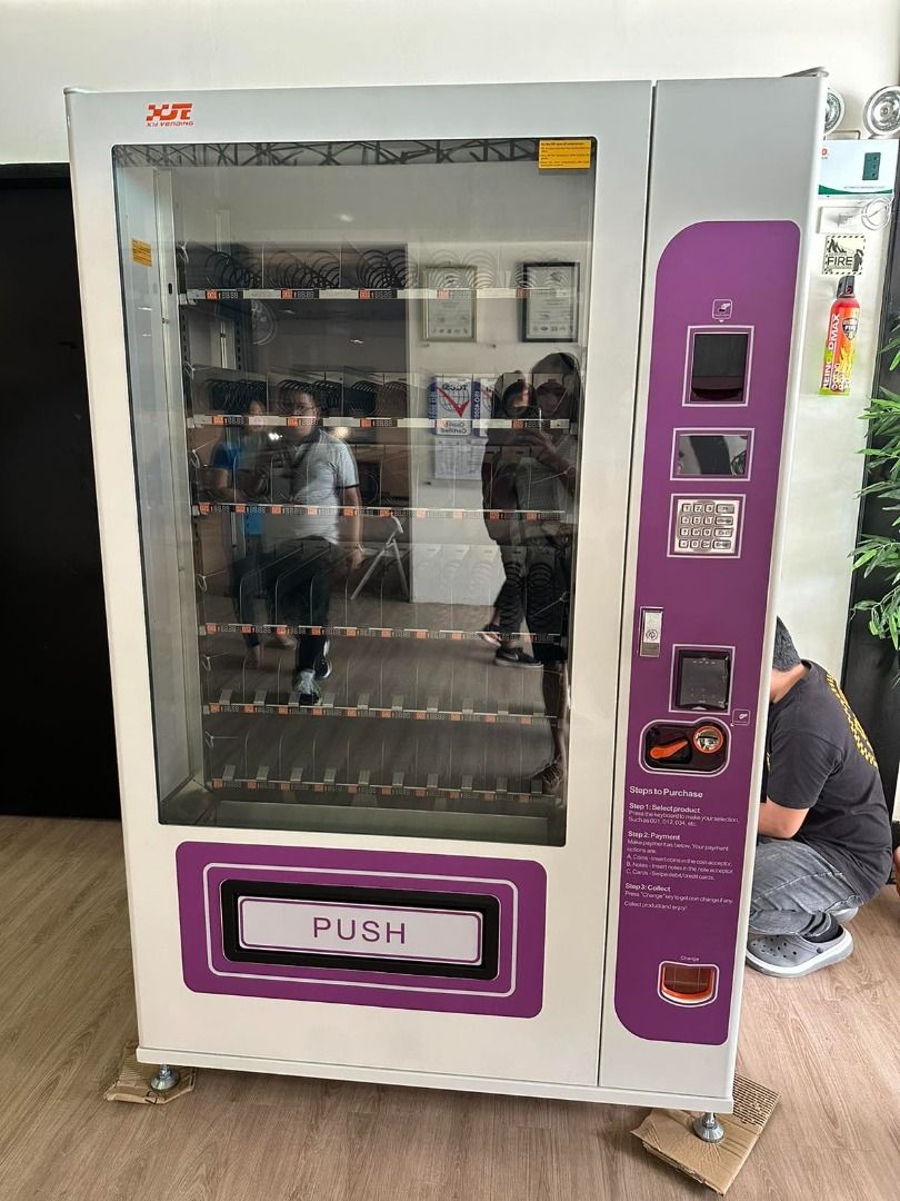 Snack and Drinks Automatic Vending Machine, Commercial & Industrial ...