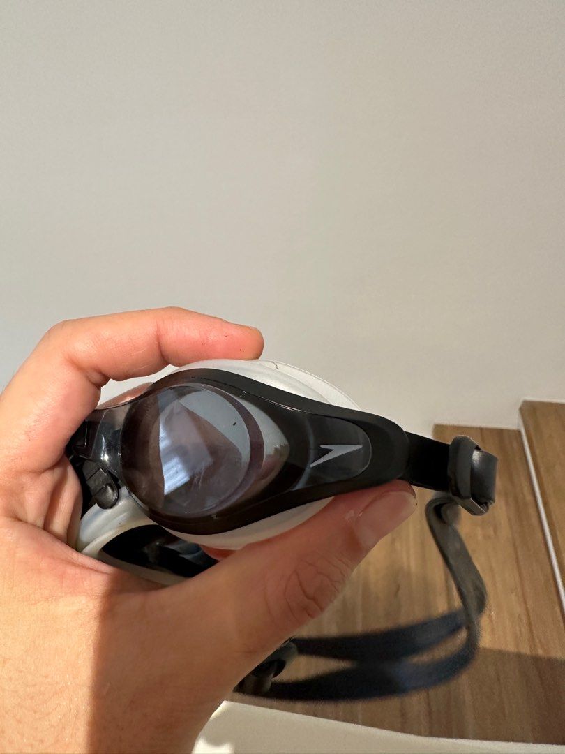 Speedo Goggles Prescripted (Category: Other Sports Equipment and Supplies) located in Kuala Lumpur. Submitted by fazaris (Listing ID 1284840656, Image 3). Description: Rarely guna Goggle ada power 4.50(L) and 4.50(R).