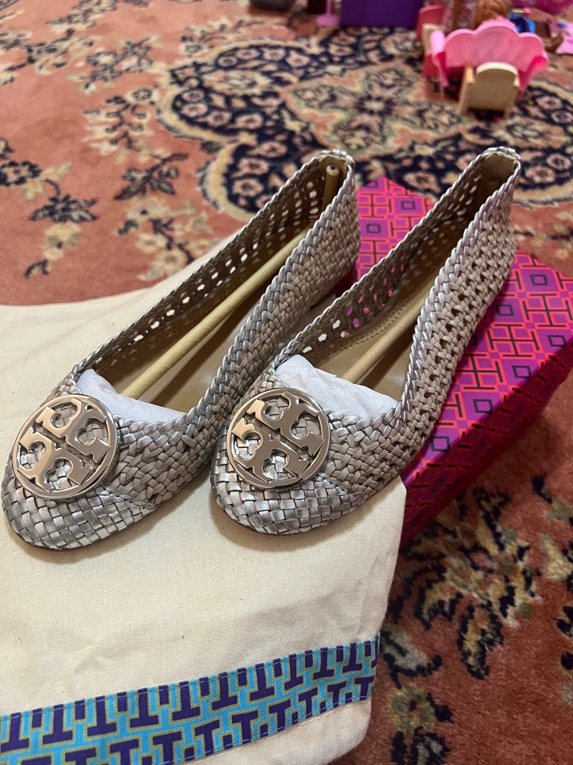 Tory Burch Woven Flats (Category: Flats & Sandals) located in Las Pinas. Submitted by krissystuff (Listing ID 1284863279, Image 2). Description: Never worn Too big on me.