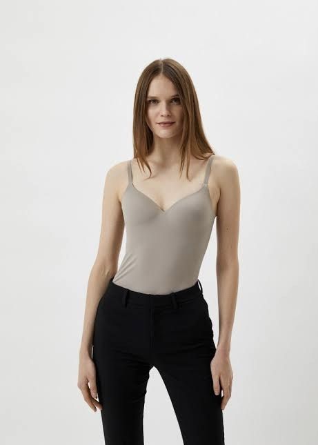 Uniqlo AIRism Camisole, Women's Fashion, Tops, Sleeveless on Carousell