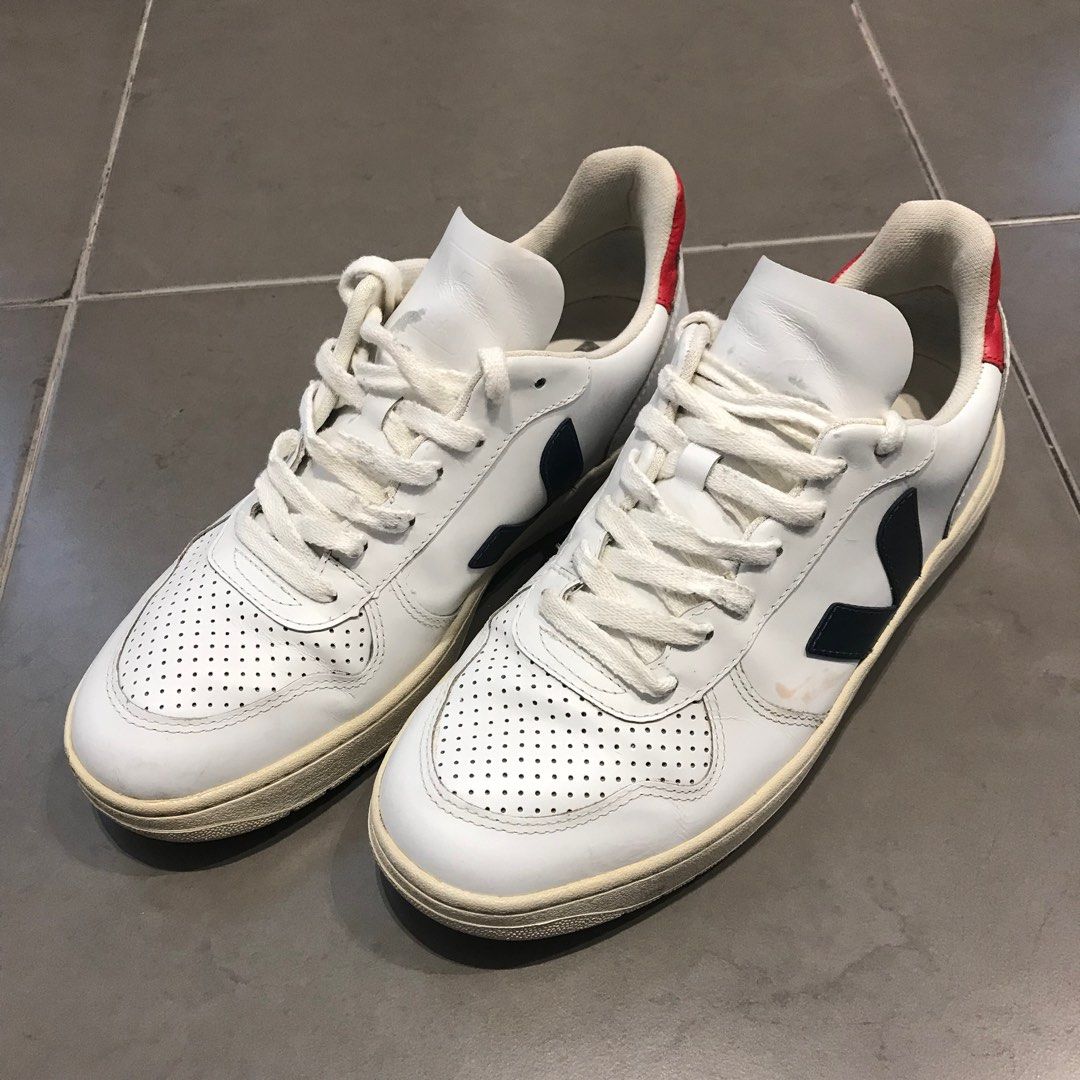 VEJA V 10 SIZE EUR 40 WOMENS US 9 OR MENS US 8 Women s