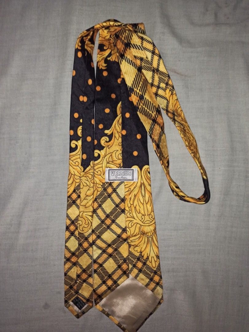Versus Gianni Versace Necktie (Category: Luxury Apparel) located in Taguig. Submitted by inzanne.vesture (Listing ID 1284848739, Image 3). Description: Vintage Gianni Versace Necktie 100% Seta Soie-Silk Made in Italy PHP 900 - Makati City.
