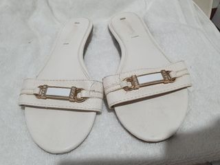 White flats Size 36 to 37