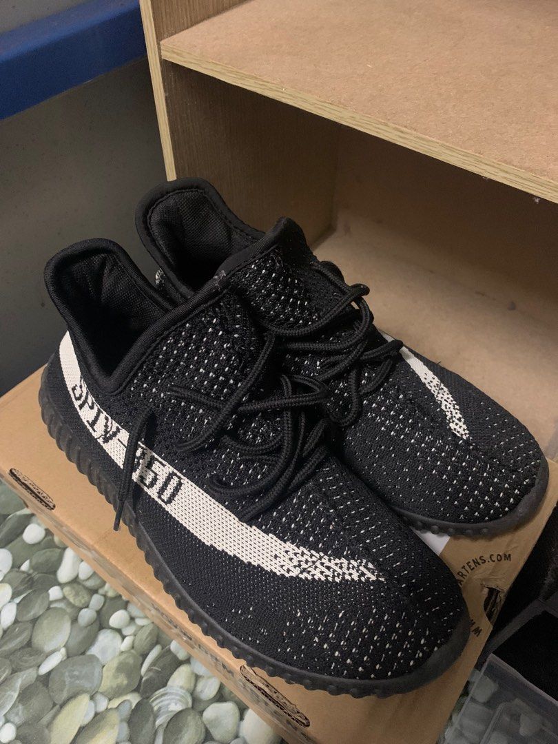 YEEZY OREO