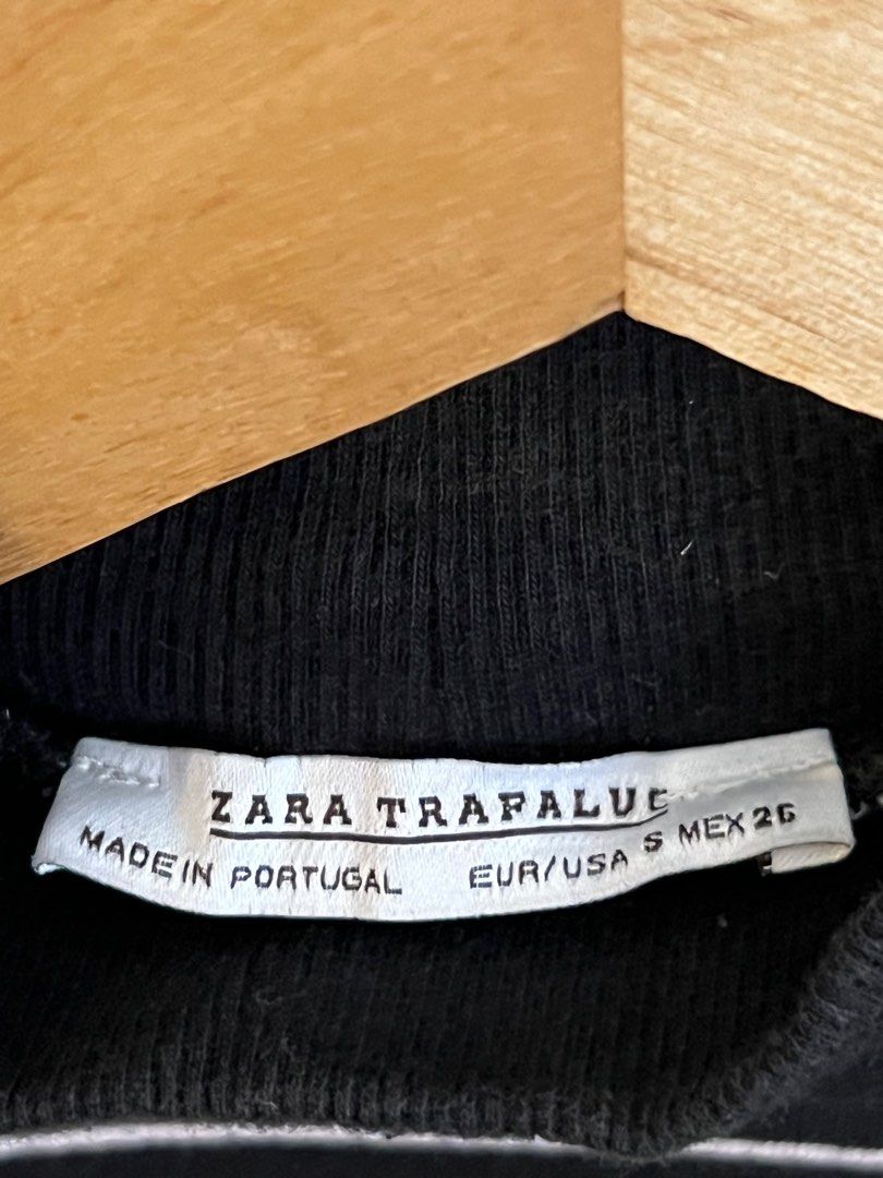 Zara Dress Shirt (Category: Dresses) located in Quezon City. Submitted by arriaB (Listing ID 1284861089, Image 2). Description: Zara Size S .