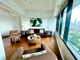 2BR Loft One Rockwell East for RENT