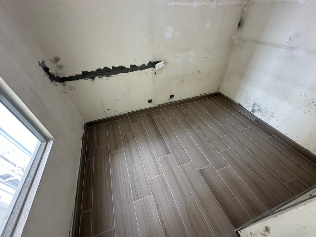Undertake all types of renovation projects including plastering, bricklaying, partition walls, new construction, painting, plumbing and electrical works.62863171658243112