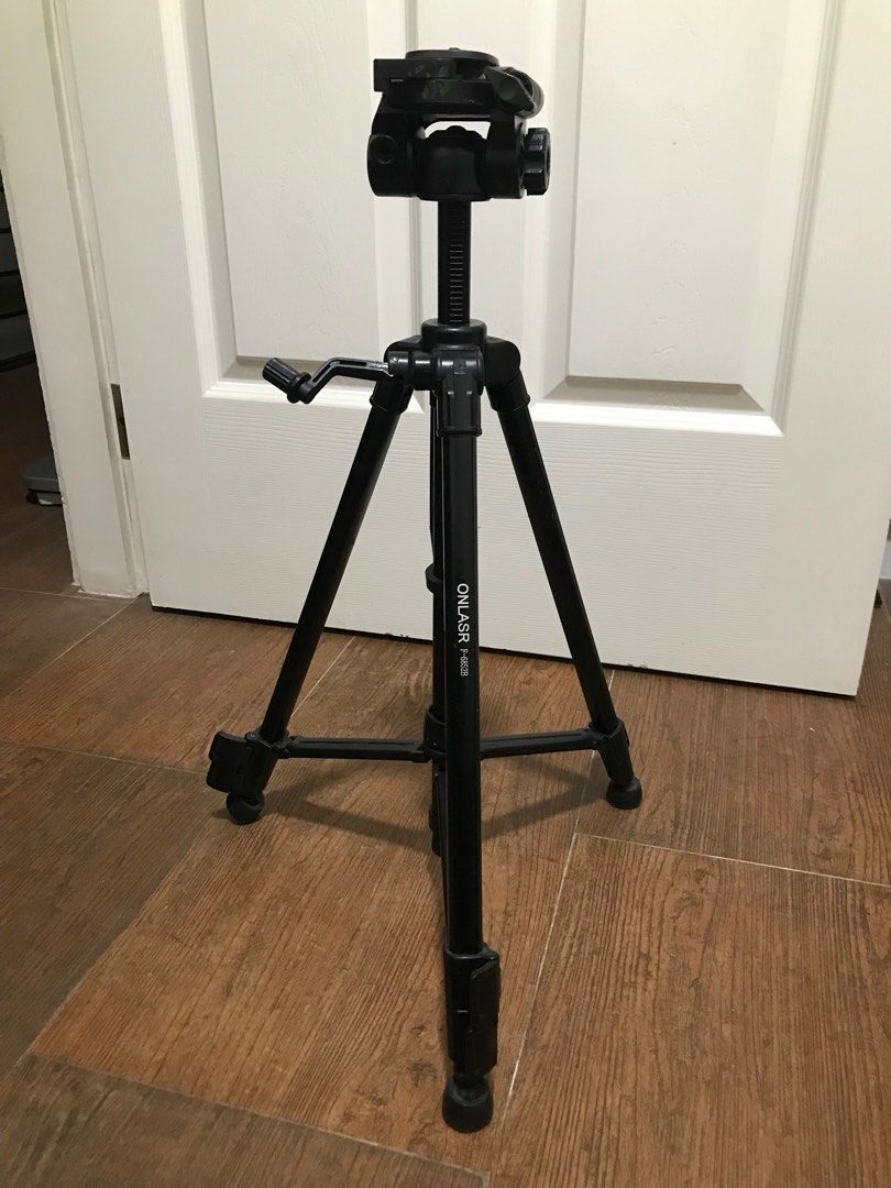 Adjustable tripod with tripod bag (Category: Tripods & Monopods) located in Las Pinas. Submitted by kate0_flower (Listing ID 1285153359, Image 2). Description: Rarely used RFS: decluttering Adjustable height of legs and neck with handle with balance liquid.
