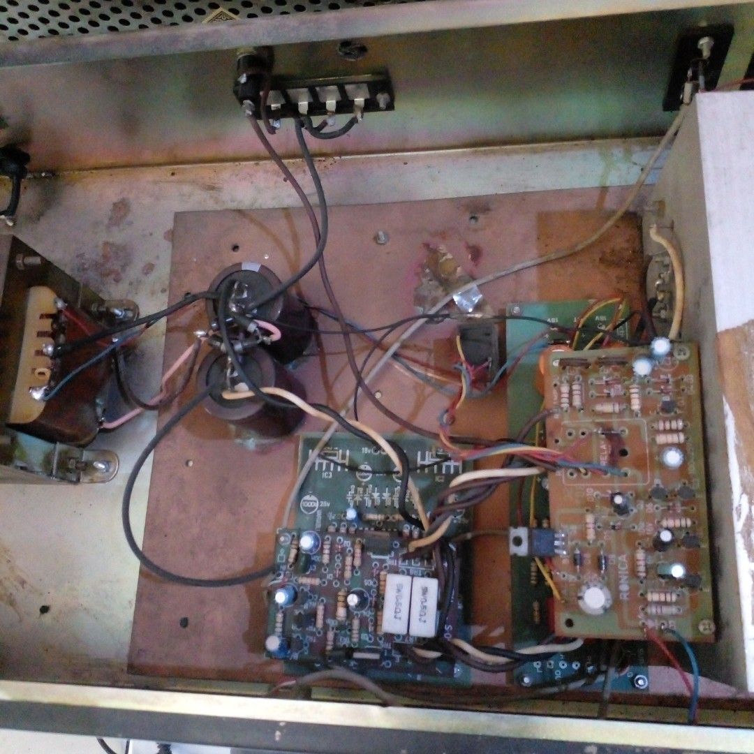 Power Amply rakitan jadul kondisi hidup tapi g keluar suara khusus cod