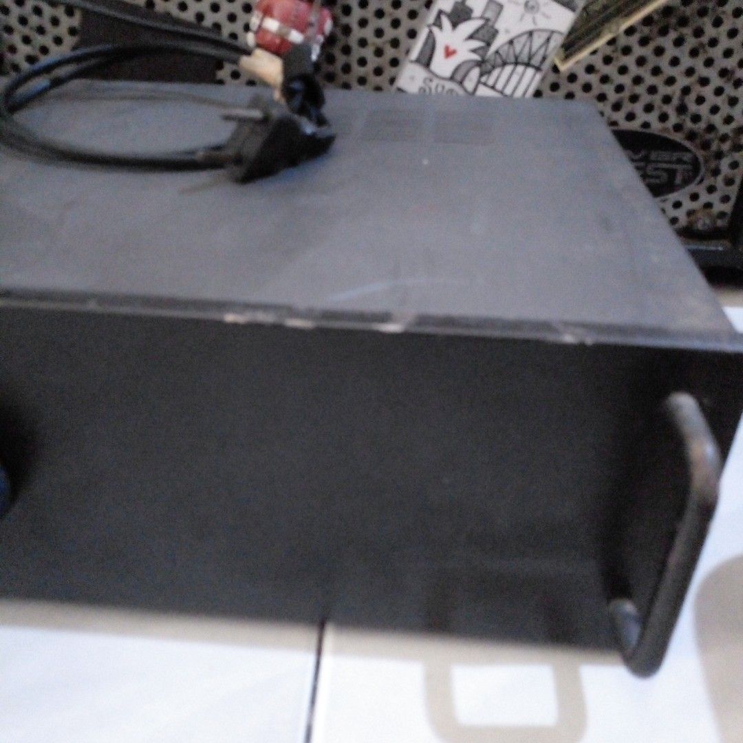 Power Amply rakitan jadul kondisi hidup tapi g keluar suara khusus cod