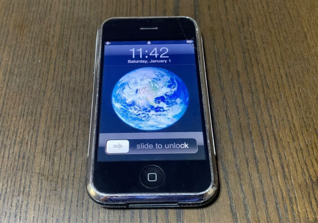 Apple iPhone 2G (初代iPhone) 8GB iOS 1.0, 手提電話, 手機 Apple iPhone 2G (初代iPhone) 8GB iOS 1.0, 手提電話, 手機