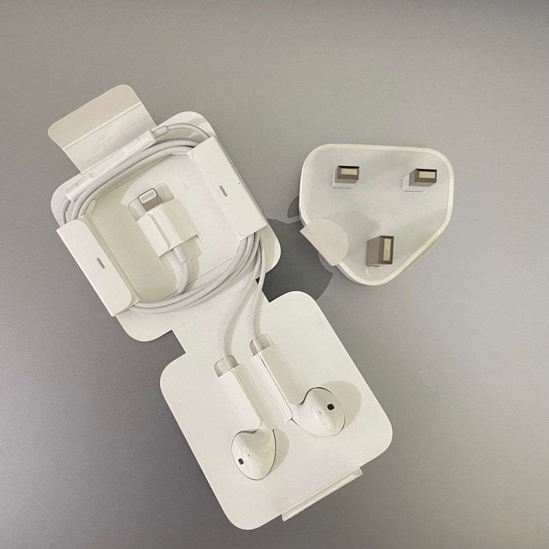 APPLE LIGHTNING EARPODS AND 5WATTS ADAPTOR (Category: Headphones & Headsets) located in Pasig City. Submitted by preloved_by_g (Listing ID 1285097656, Image 2). Description: FEB SALE 🧨 Get these both for only 1200 ORIGINAL AND BRAND NEW APPLE EARPODS WITH LIGHTNING CONNECTOR AND 3-PIN USB POWER ADAPTOR (AS FREEBIE) MONEY BACK IF PROVEN FAKE!!!!!!!! .