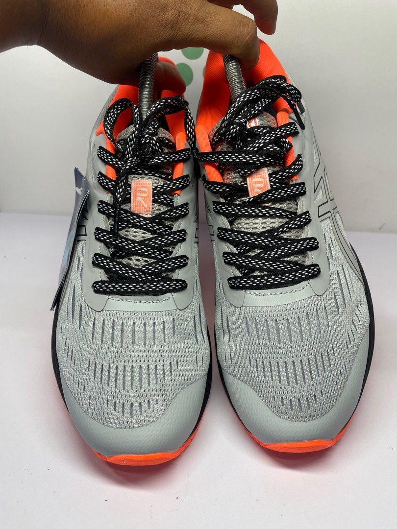 Asics gel cumulus 20 Men s Fashion Footwear Sneakers on Carousell