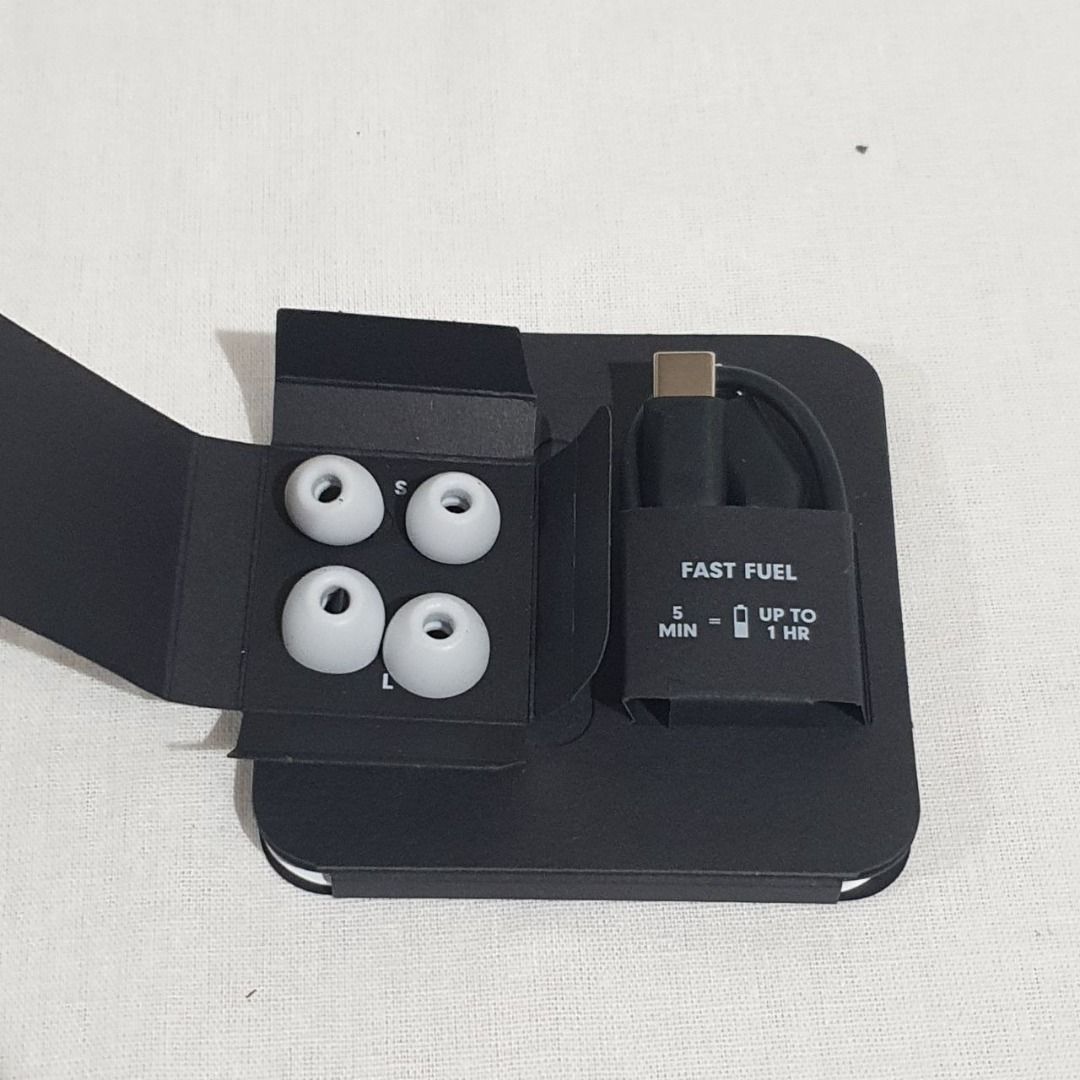 Beats Studio Buds - White (Category: Earphones) located in Mandaluyong City. Submitted by deedumms07 (Listing ID 1285165865, Image 3). Description: Beats Studio Buds - White Like New Complete with box Purchased in US.