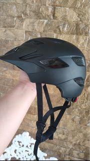 Bike Helmet AXCS BLACK