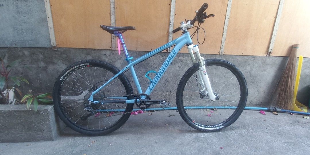 Cannondale Trail 7 (Category: Bicycles) located in Pasig City. Submitted by dfmartin (Listing ID 1285320710, Image 2). Description: Cannondale Trail 7 Small 27.5 Rockshox sid fork Xt drivetrain 11speed 11-40 cogs Mt200 brakeset Panaracer gravelking sk installed tires pair(for road/gravel) Rocket ron spare pair (for trail use) Axis rims Pillar spokes Origin 8 hubs Syncros stem Weapon handlebar Salsa grip Raceface chainring 1x 34t Truvativ crank ar
