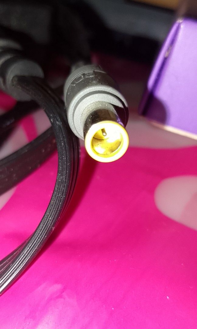 charger lenovo (Category: Chargers) located in Quezon City. Submitted by heartjunkyard (Listing ID 1285228229, Image 3). Description: used.