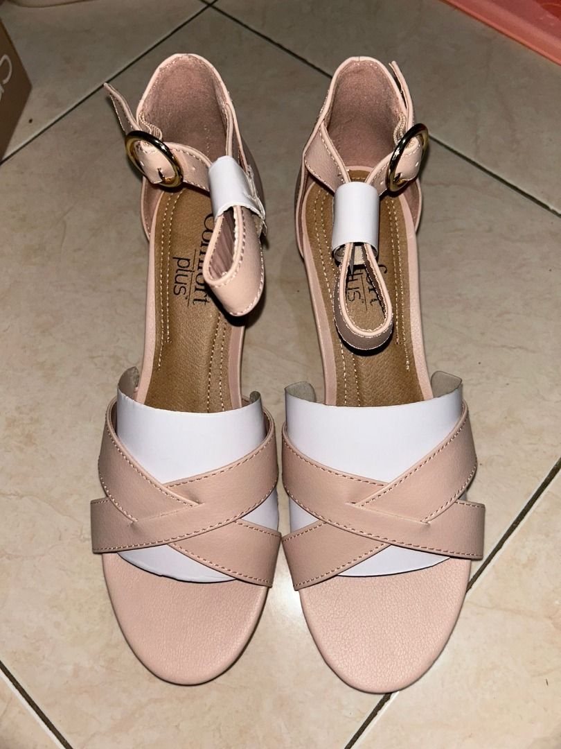 Comfort plus wedges Fesyen Wanita Sepatu di Carousell