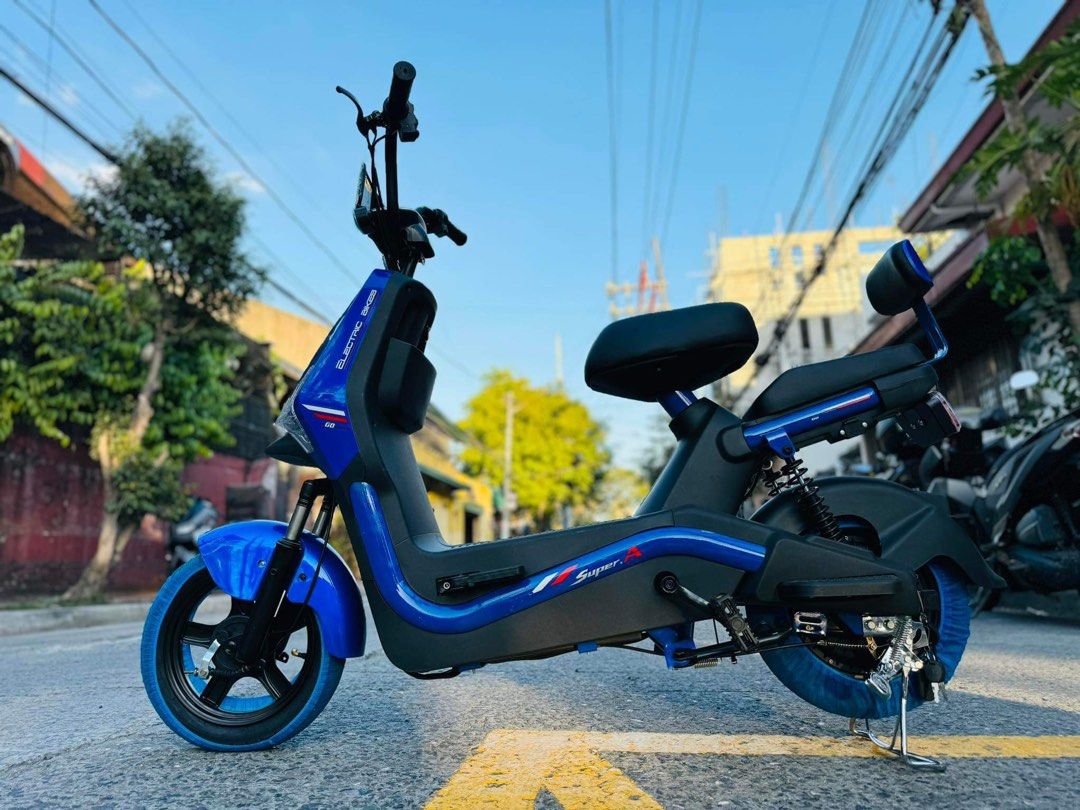 Commander electric trike top
