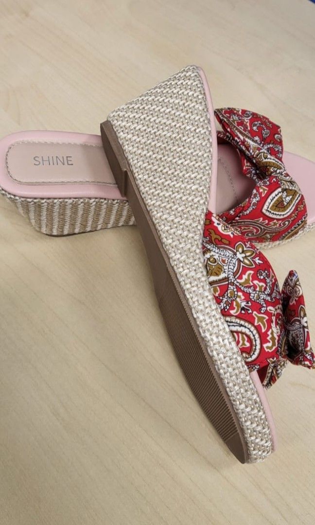 Cute hotsell wedge shoes