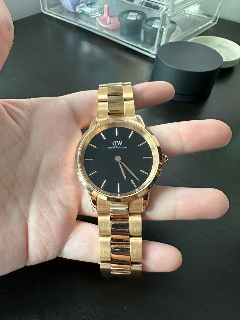 Daniel wellington gold black cheap