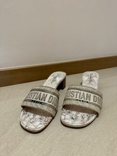 Christian dior slides sale sales