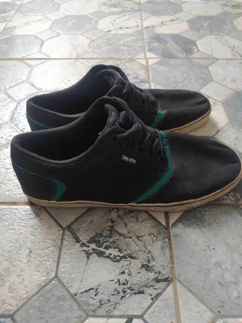 Draven Men's Shoes (Category: Sneakers) located in Cainta. Submitted by thriftsomeph (Listing ID 1285148247, Image 2). Description: Size US 12 UK 11 Used Original.