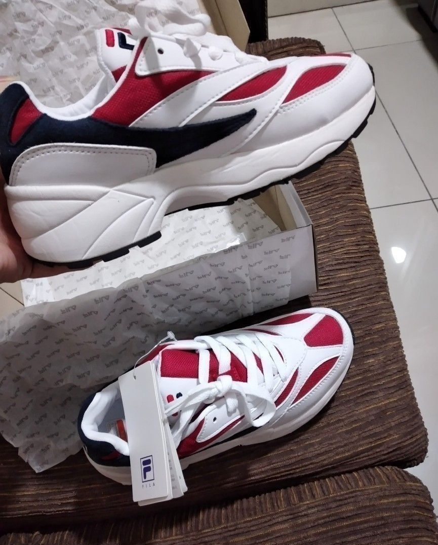 Fila on sale 94 sneakers