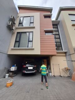 FOR SALE TOWNHOUSE IN NEW MANILA QUEZON CITY 168SQM‼️
