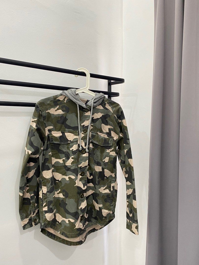 H M HOODED ARMY JACKET Women s Fashion Coats Jackets and