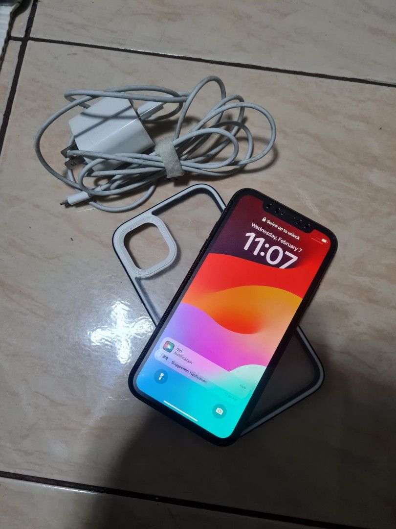 Iphone 11 128gb f.u (Category: iPhone 11 Series) located in Manila. Submitted by skychoochoo (Listing ID 1285097008, Image 1). Description: iphone 11 128gb f.u 74 batt health no issue all working unlicheck truetone ok face i.d ok unit case charher.