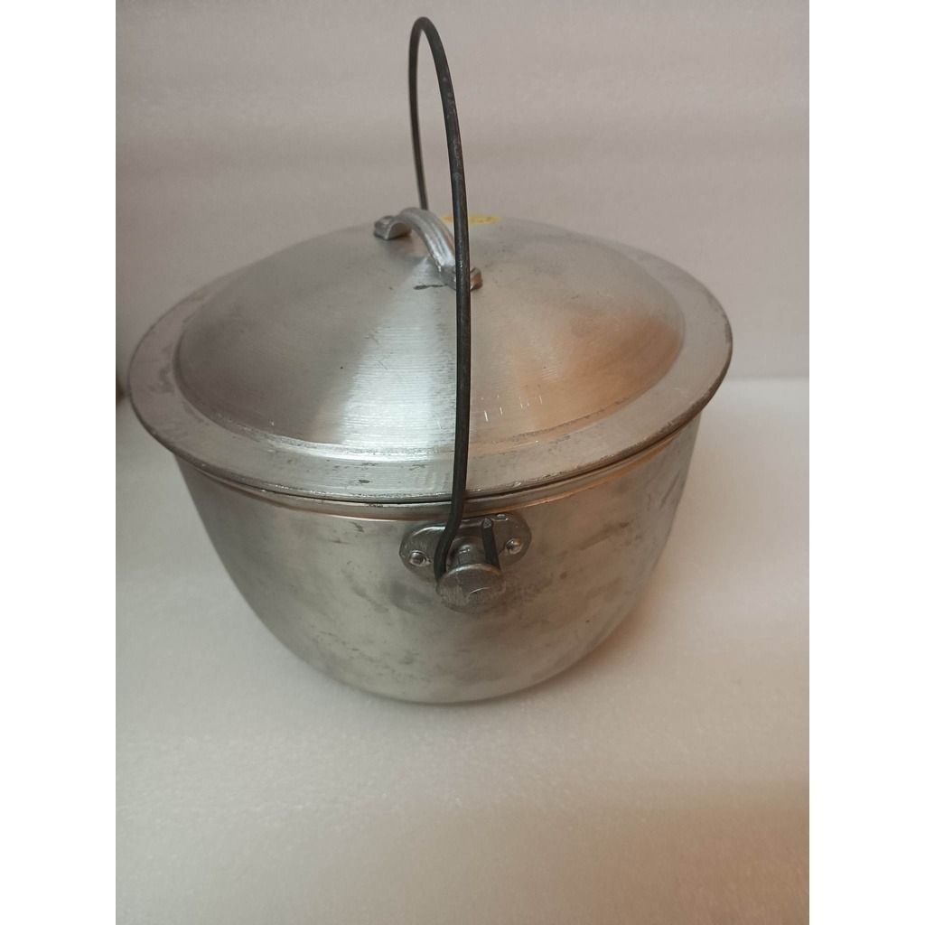 Kaldero Swing Handle #3/Stainless Rice Pot Oldstyle/Large (Category: Other Kitchenware & Tableware) located in Quezon City. Submitted by trustrade86136 (Listing ID 1285060850, Image 2). Description: "Kaldero Swing Handle #3 Good for 3 to 4 person Diameter : 8.4 inches Height : 4.5 inches Capacity : Can cook up to 1 kilo of rice" **FOR BULK(Y) ITEM PURCHASE (ITEMS THAT MAY NOT FIT 30 X 40CM POUCHES), PLEASE CHOOSE NINJAVAN / BLACK ARROW OWN PACKAG