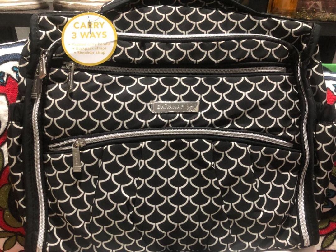 BANABANA 3 WAYS (Category: Laptop Bags & Sleeves) located in Quezon City. Submitted by legitimo (Listing ID 1285239560, Image 1). Description: DISCOUNTED PRICE - FIRST TO PAY PRICE and MINE @ Php 1,200.00 only.