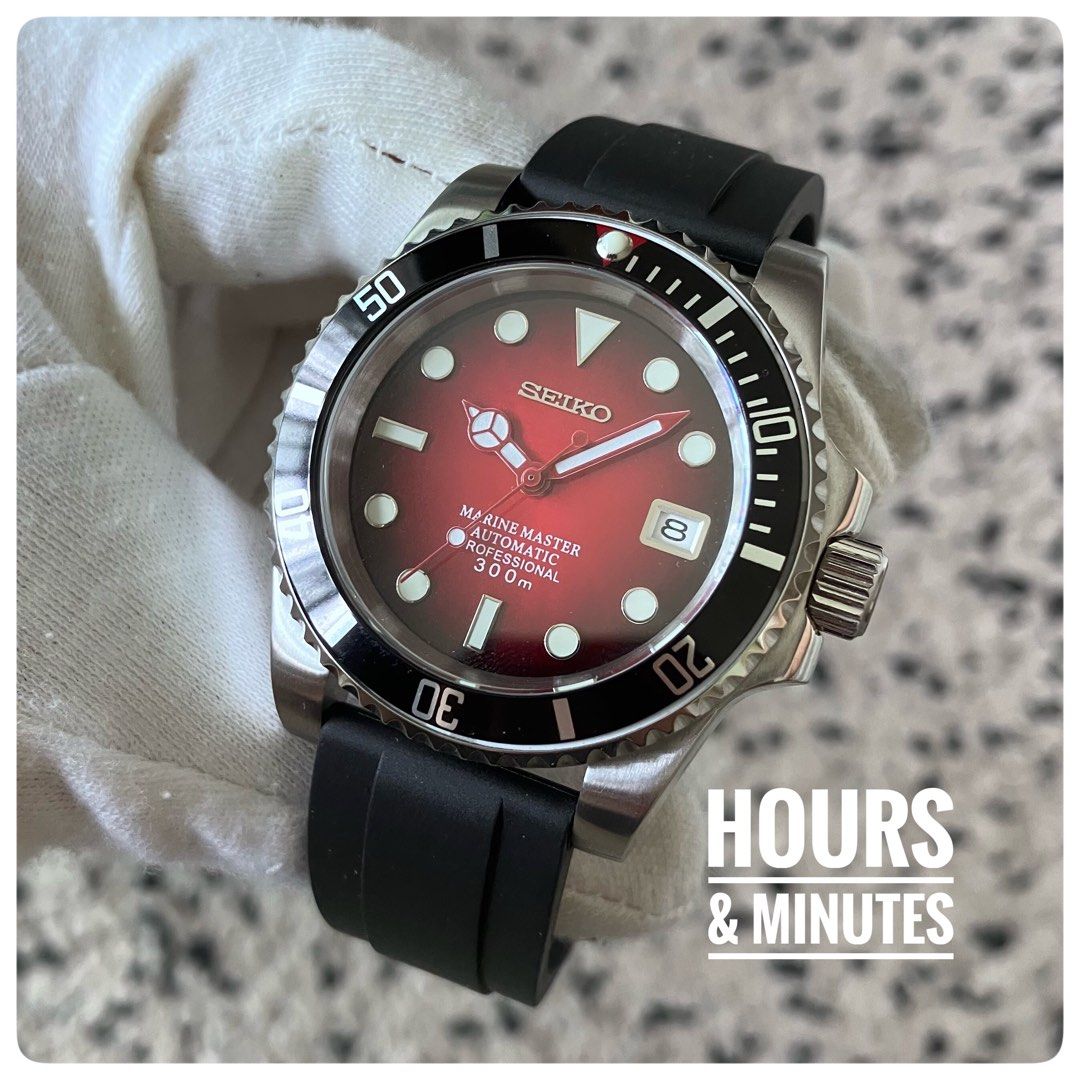 Red online automatic watch