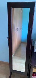 (Category: ) located in . Submitted by tomato17 (Listing ID 1285116488, Image 1). Description: .