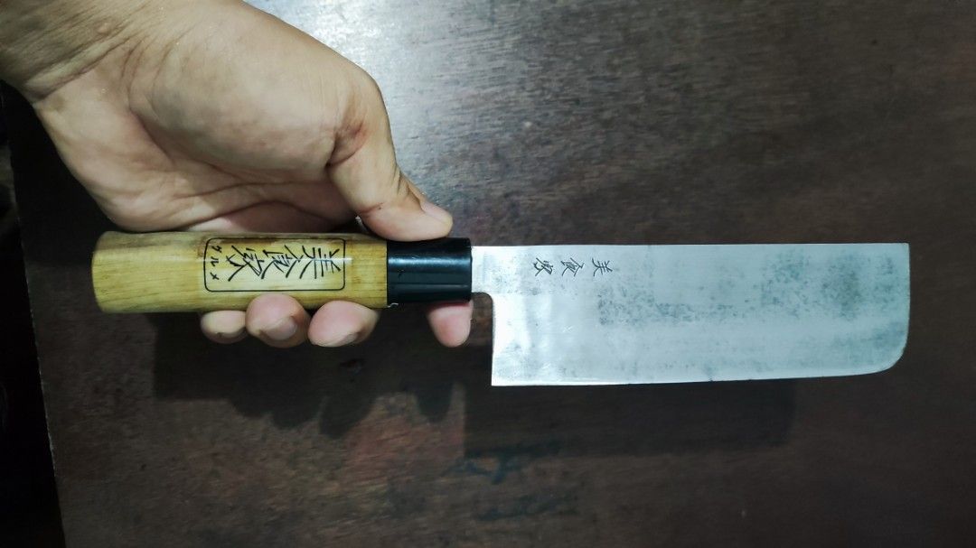 Nakiri Japanese Knife (Category: Knives & Chopping Boards) located in Paranaque City. Submitted by dadzkie0304 (Listing ID 1285210797, Image 1). Description: Nakiri Japanese knife blade length 170mm x 300mm blade width 50mm matalas.