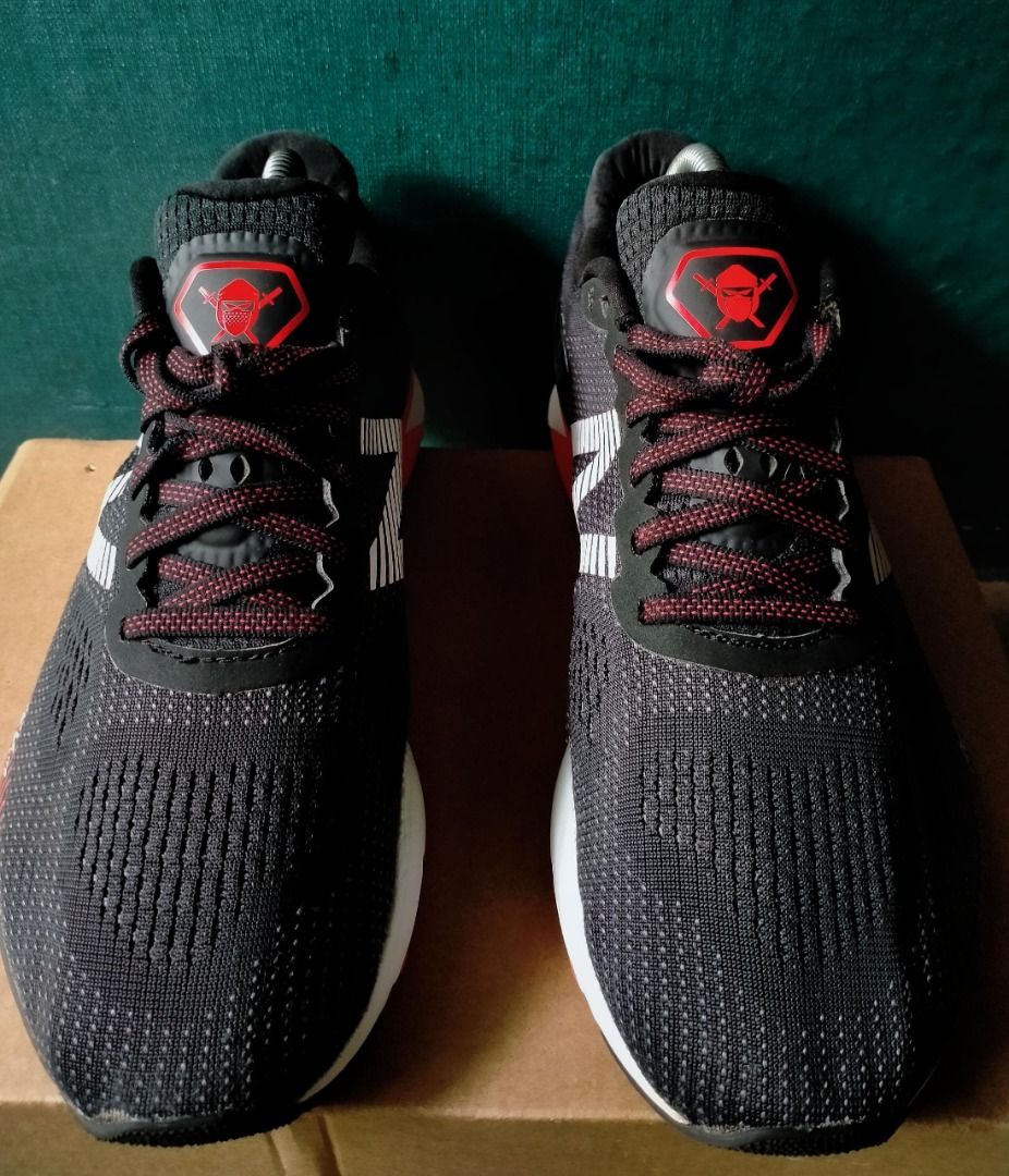 New balance hanzo v2 2025