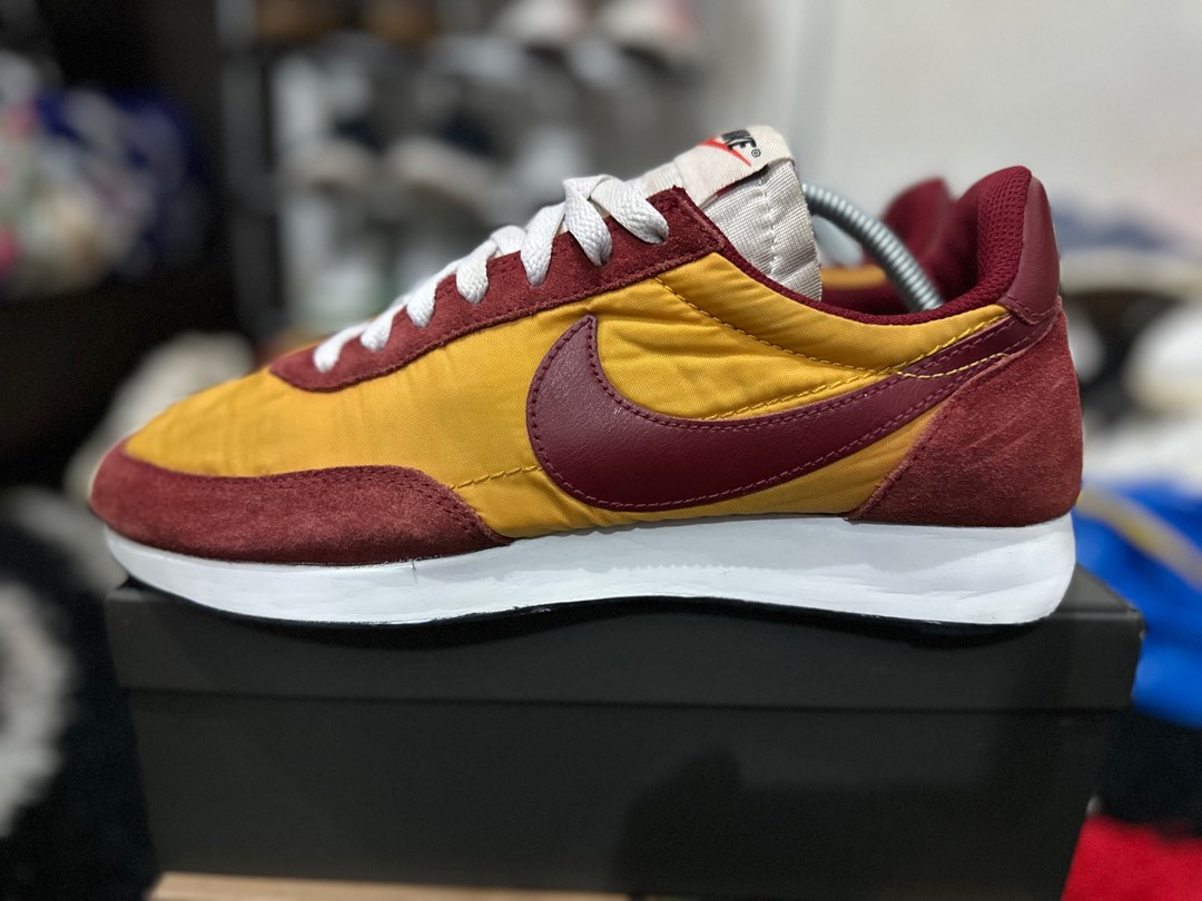 Air tailwind 79 on feet clearance