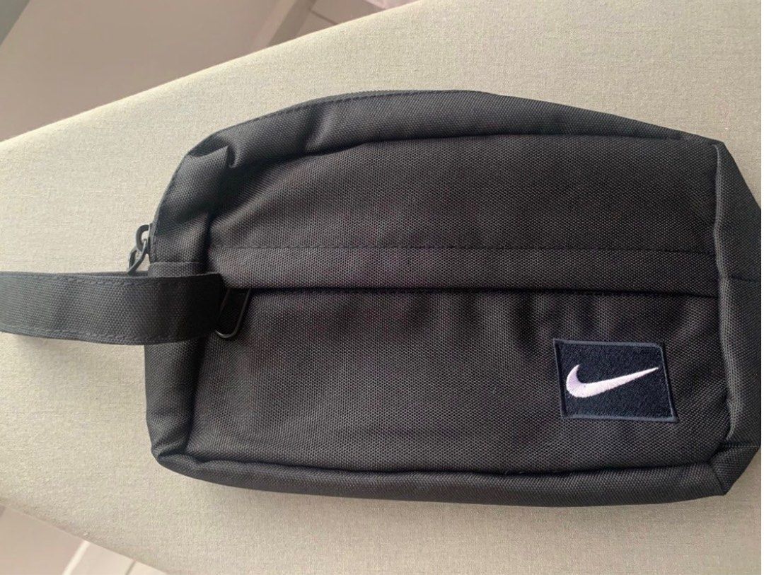 Nike cosmetic bag hot sale