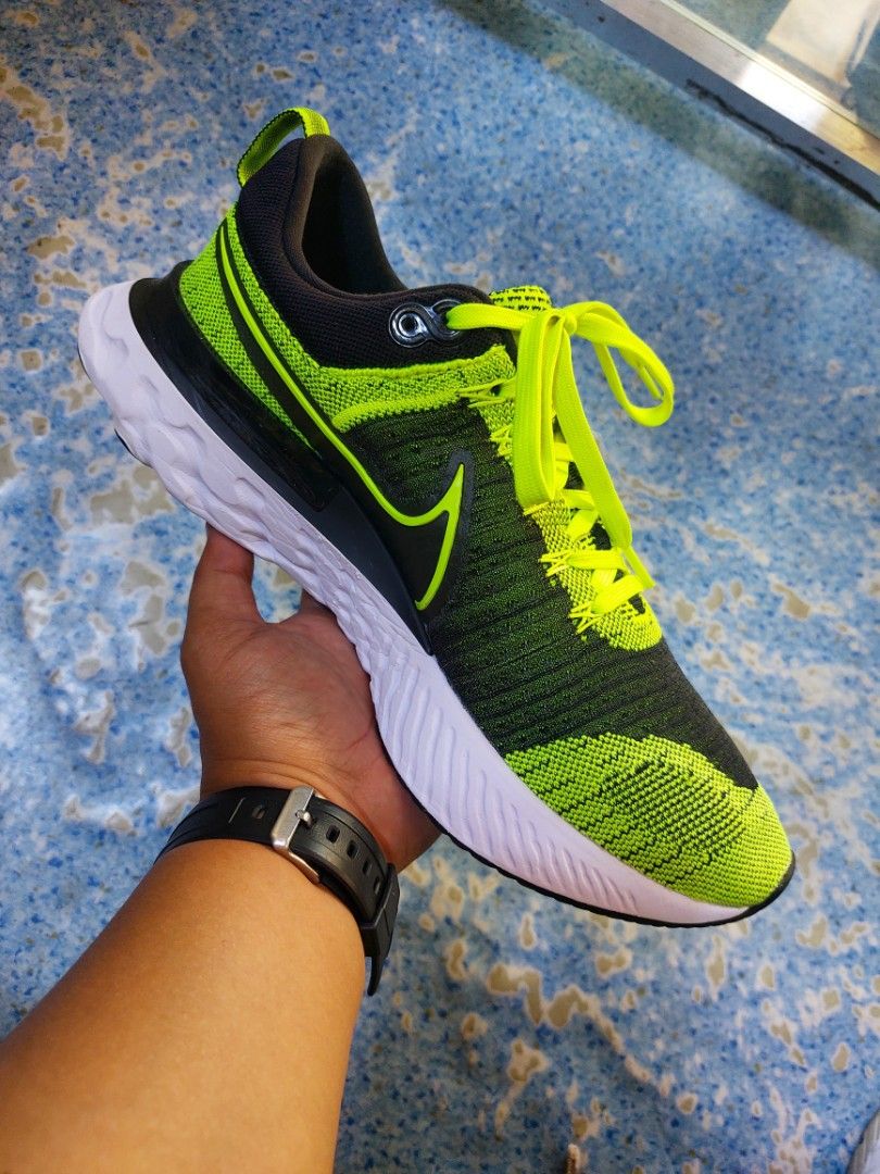 Nike React Infinity Run Flyknit 2 Volt Black Men's Running Shoes(28.5 cm) (Category: Sneakers) located in Baguio. Submitted by master_of_brands (Listing ID 1285206901, Image 3). Description: Authentic Nike React Infinity Run Flyknit 2 Volt Black Men's Running Shoes Size 10.5 US/44.5 Europe/28.5 cm Slightly used *Like new No box Thick outsole No issue In perfect condition.